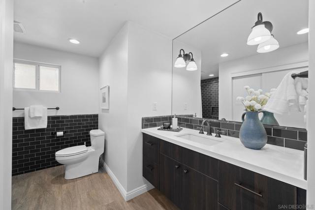5370 Redding Rd, San Diego CA: https://media.crmls.org/mediaz/9f7fc98b-559a-46ee-acaa-94272551bfa8.jpg