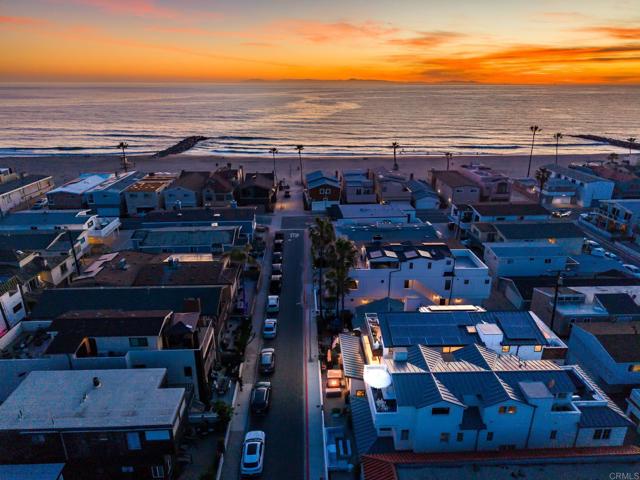 Detail Gallery Image 61 of 72 For 119 41st St, Newport Beach,  CA 92663 - 3 Beds | 5 Baths