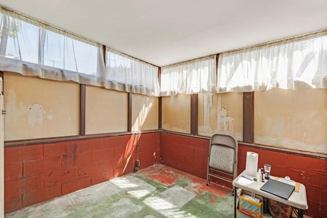 200 Cayuga Avenue, San Francisco CA: https://media.crmls.org/mediaz/9f807cc4-d698-45f3-9de1-7b4184d3c197.jpg