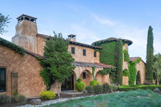 12220 Heritage Way, Gilroy CA: https://media.crmls.org/mediaz/9f80e239-fa95-427e-847f-d5b232ab4ff9.jpg