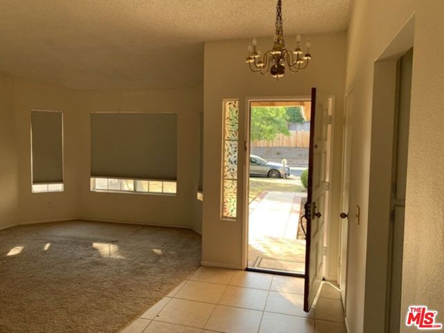 2952 La Vista Avenue, Corona CA: https://media.crmls.org/mediaz/9f8205a5-b893-42a6-98a4-c738a468c4fb.jpg