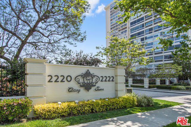2222 Avenue Of The Stars, Los Angeles CA: https://media.crmls.org/mediaz/9f8242e2-ddd3-4498-a34c-25d3a076a619.jpg