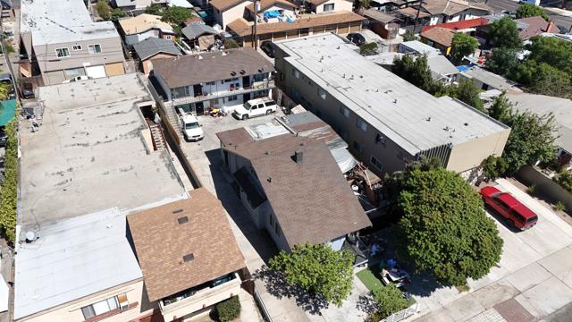 3833 39 N 42nd St, San Diego CA: https://media.crmls.org/mediaz/9f8426fd-8c0c-4747-ab71-92636495238f.jpg