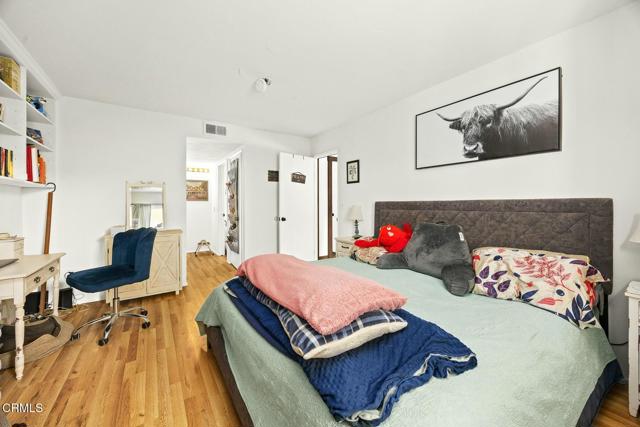 16606 Shinedale Drive, Canyon Country CA: https://media.crmls.org/mediaz/9f8431ac-e408-424f-bffc-fdcad25a0cb2.jpg