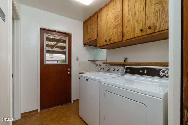 209 Dorothy Avenue, Ventura CA: https://media.crmls.org/mediaz/9f84df04-8d77-453f-9465-2f750df1a915.jpg