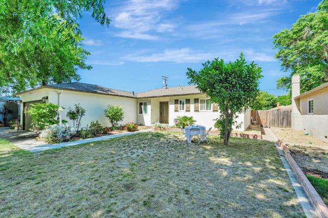 2105 Geneva Drive, Modesto CA: https://media.crmls.org/mediaz/9f8574bd-1672-4b74-90f7-8268b64e7185.jpg