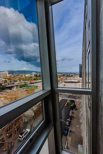 311 Oak Street, Oakland CA: https://media.crmls.org/mediaz/9f85de8e-c520-467a-957f-f9b6cb6121c3.jpg