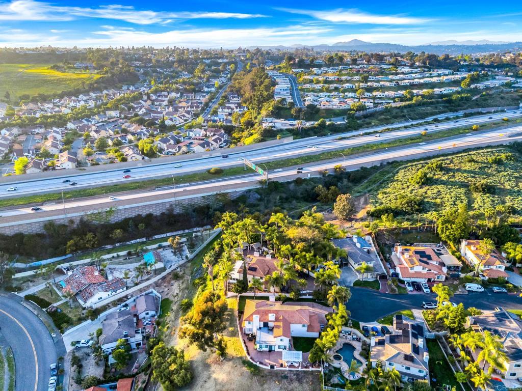 https://media.crmls.org/mediaz/9f86ea7a-3b77-4af1-bfd8-bb9f7b201133.jpg?preset=X-Large