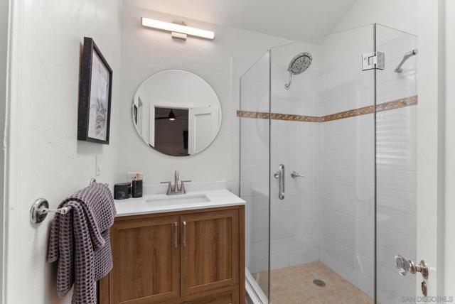 4510 Marlborough Dr, San Diego CA: https://media.crmls.org/mediaz/9f885f59-91d0-43f2-b6da-258084976073.jpg