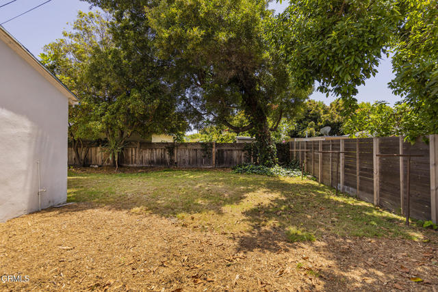 237 N Katherine Drive, Ventura CA: https://media.crmls.org/mediaz/9f889a24-0a07-4fee-9c5a-98a8e12047e6.jpg