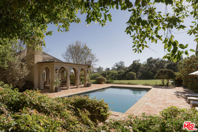 Image 36 of 48 For 771 Garden Lane