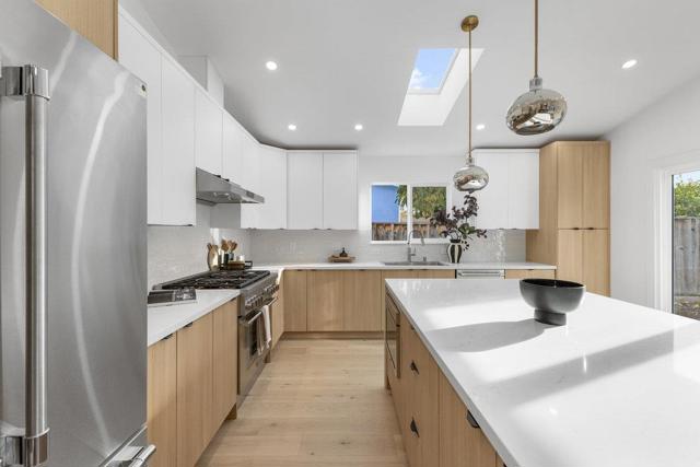 748 Clara Vista Avenue, Santa Clara CA: https://media.crmls.org/mediaz/9f89281b-cb20-4f7a-827e-4856aa69acce.jpg