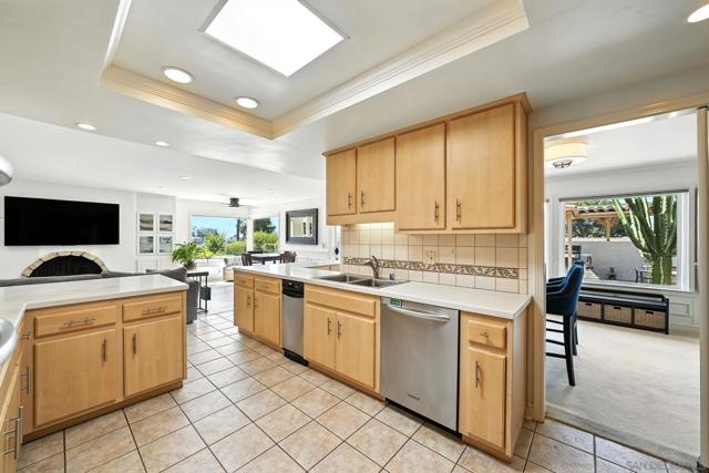 4343 Avenida Gregory, Spring Valley CA: https://media.crmls.org/mediaz/9f89714a-86fe-4ffa-b106-c834d2667282.jpg