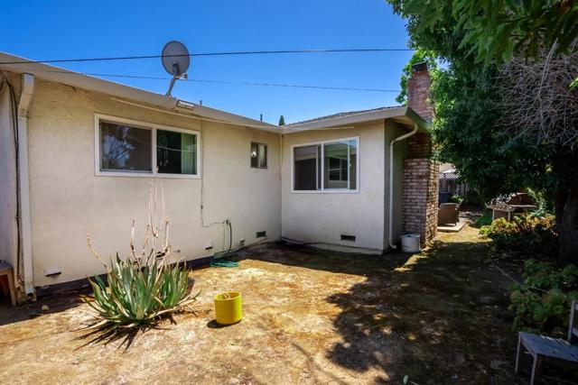 17541756 Plaza Court, Mountain View CA: https://media.crmls.org/mediaz/9f8af966-c21e-41f6-b85c-c9cfd10d9ac5.jpg