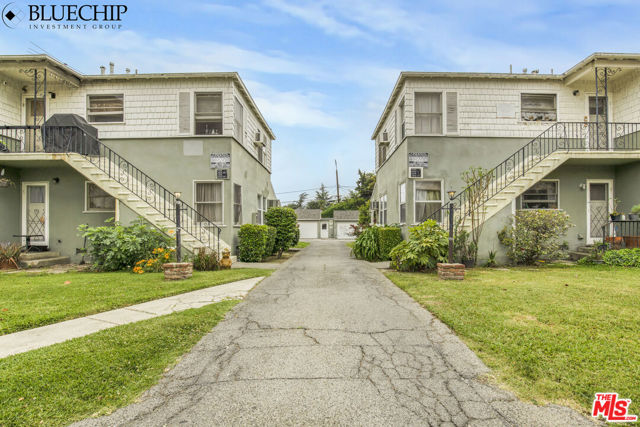 14240 Delano Street, Van Nuys CA: https://media.crmls.org/mediaz/9f8b10f1-f22e-4351-b371-dda8f825be8c.jpg