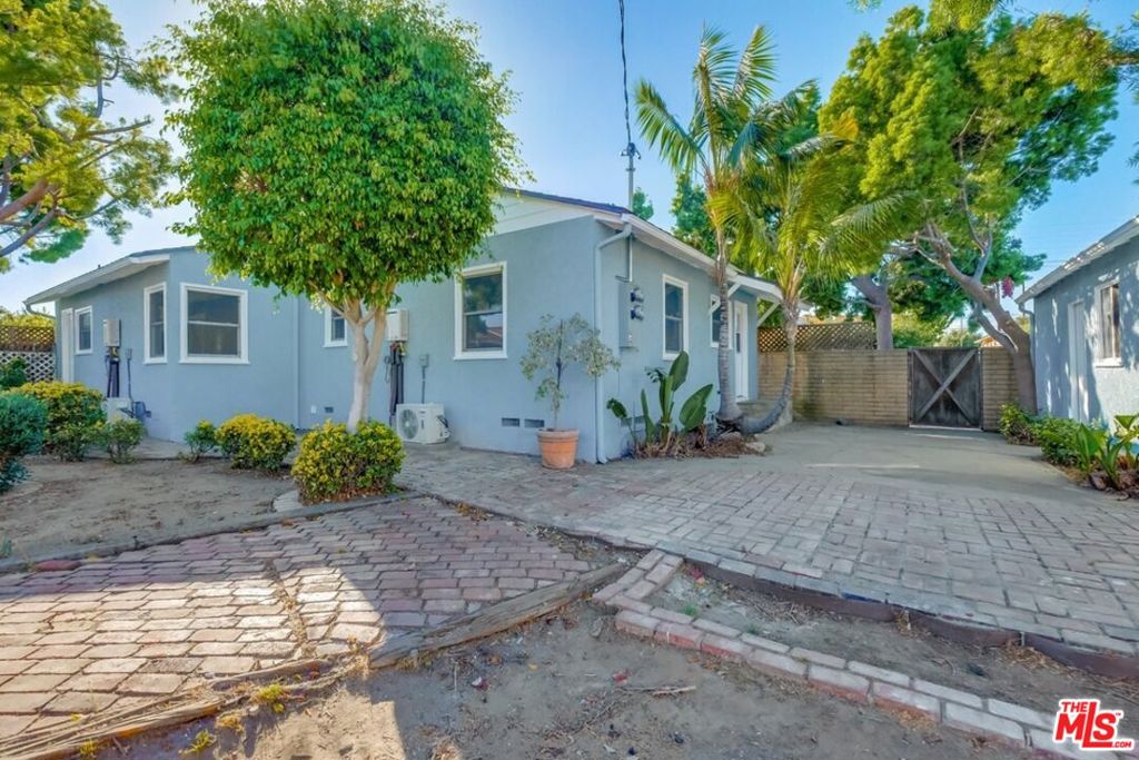 8356 Kittyhawk Avenue