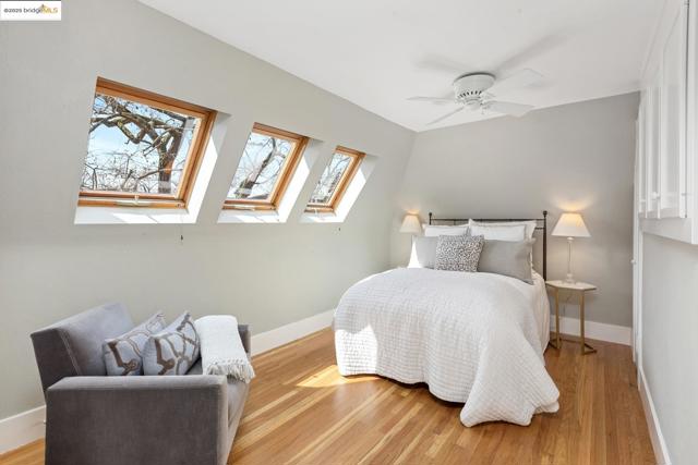 1 Brookside Avenue, Berkeley CA: https://media.crmls.org/mediaz/9f8b50af-77e5-419d-a381-651893a3a063.jpg
