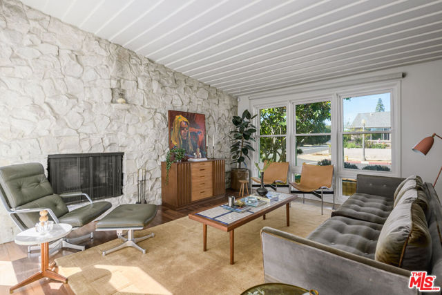 1856 Hi Point Street, Los Angeles CA: https://media.crmls.org/mediaz/9f8c0815-0190-4773-a7b4-6084943ed640.jpg