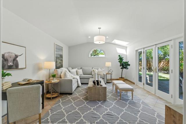 1531 Locust Street, San Mateo CA: https://media.crmls.org/mediaz/9f8cb4eb-5dff-4d6a-b5da-d0de0976cd00.jpg