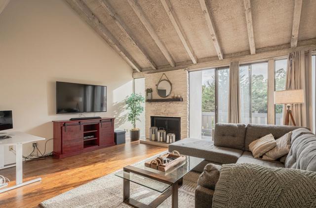 3600 High Meadow Drive, Carmel CA: https://media.crmls.org/mediaz/9f8cee05-423b-4092-bae3-d8c8d5ca602b.jpg