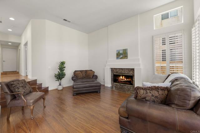 Detail Gallery Image 14 of 65 For 9432 Hito Ct, San Diego,  CA 92129 - 5 Beds | 3 Baths