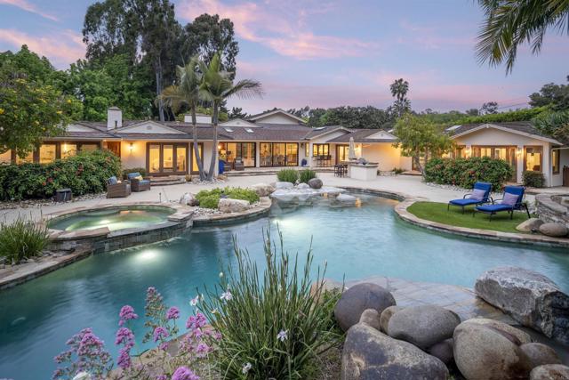 5041 El Secreto, Rancho Santa Fe CA: https://media.crmls.org/mediaz/9f8d5b06-4749-4f42-9f8b-568e1a6b9d0e.jpg