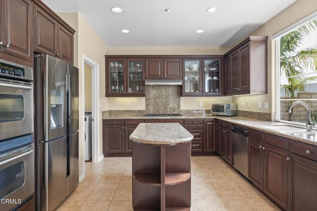 1909 S Hill Road, Ventura CA: https://media.crmls.org/mediaz/9f8dc500-3ac3-43f1-ad1d-757d4f2cc42a.jpg