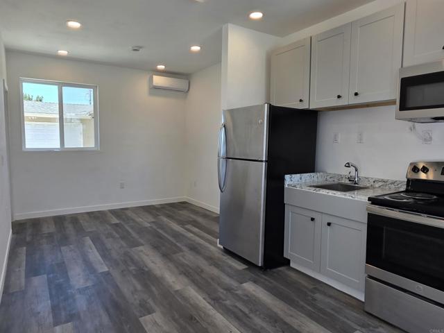Image 2 of 13 For 1819 Oakshire Court