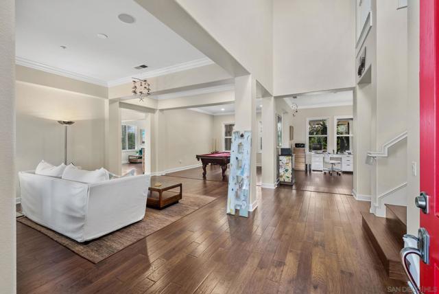 Image 5 of 52 For 332 Lemonwood Dr