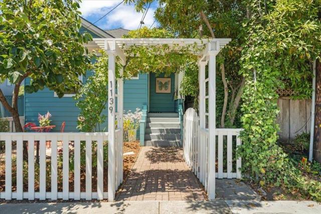1139 Walk Circle, Santa Cruz CA: https://media.crmls.org/mediaz/9f8f9aa5-742b-42df-9f9f-dae577580bc7.jpg