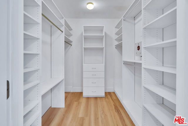 118 S Clark Drive, West Hollywood CA: https://media.crmls.org/mediaz/9f8fa427-bc13-42b8-8e4e-88c9b2ff785d.jpg