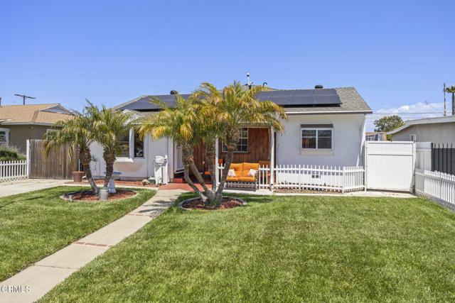 1213 Doris Avenue, Oxnard CA: https://media.crmls.org/mediaz/9f8fdc75-bd84-44f5-bcfe-ec4c5c1d1543.jpg