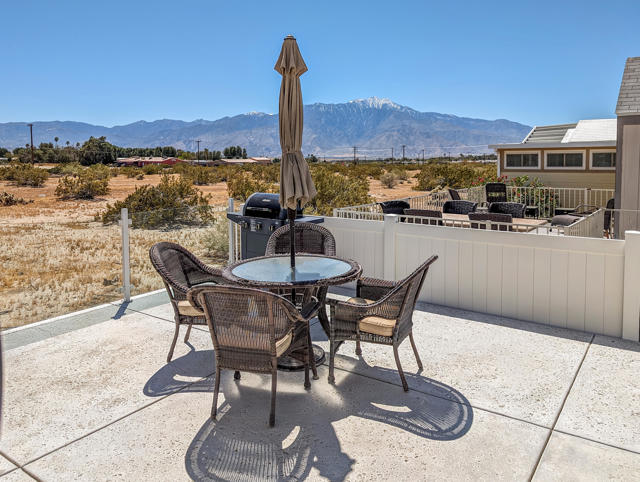 70200 Dillon Road, Desert Hot Springs CA: https://media.crmls.org/mediaz/9f913b85-4682-46d3-965c-cc0f548a6007.jpg