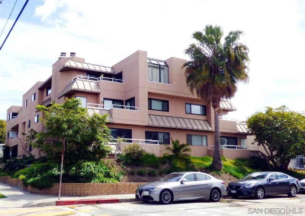 1115 Pearl Street #6