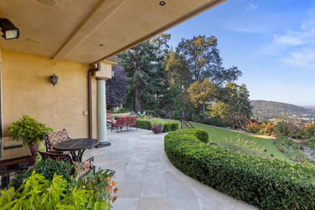 21106 Brush Road, Los Gatos CA: https://media.crmls.org/mediaz/9f91c379-a2c6-487f-a7df-08dd43b28713.jpg