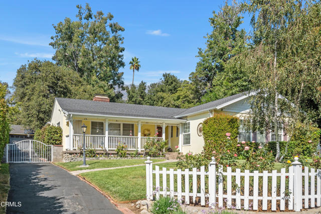 Detail Gallery Image 1 of 1 For 1173 Beverly Way, Altadena,  CA 91001 - 3 Beds | 3 Baths