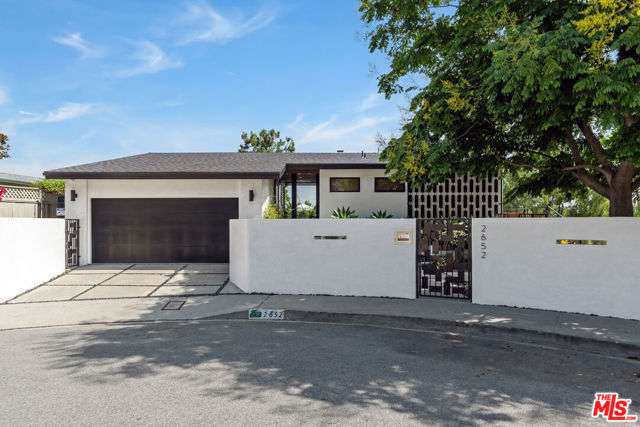 2652 Byron Place, Los Angeles, California 90046, 3 Bedrooms Bedrooms, ,3 BathroomsBathrooms,Single Family Residence,For Sale,Byron,24370433