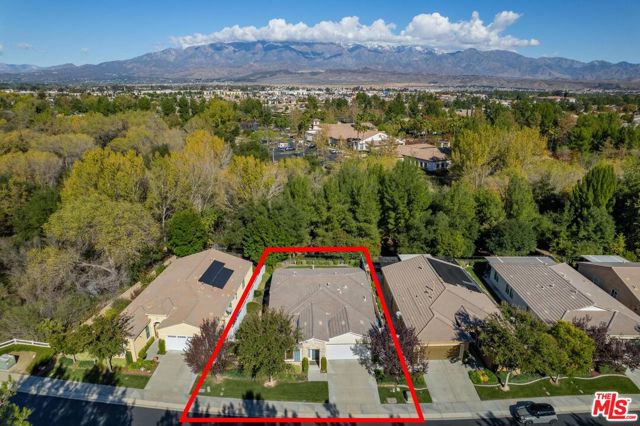 1514 Green Creek Trail, Beaumont CA: https://media.crmls.org/mediaz/9f93d708-4d68-441a-a205-fd53e32c90c5.jpg