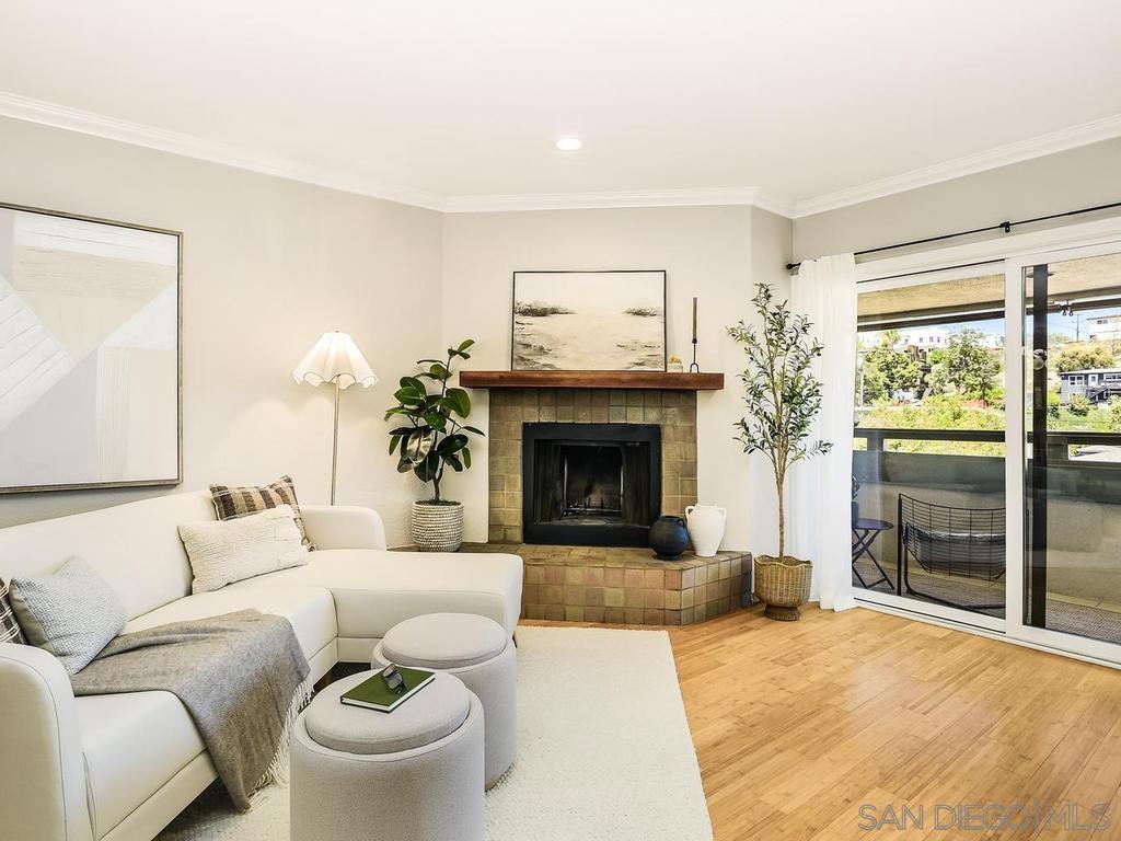 917 Torrance - photo 5