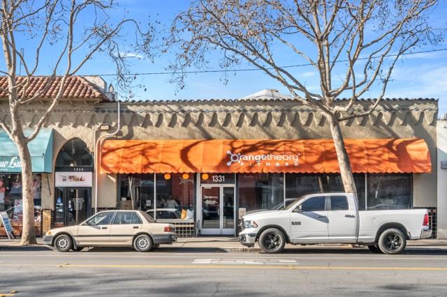 427 Willow Glen Way, San Jose CA: https://media.crmls.org/mediaz/9f94e065-ce2f-43ab-9574-9fd26ae5c31b.jpg