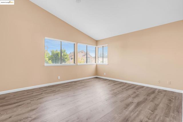 4820 RIDGEVIEW DRIVE, Antioch CA: https://media.crmls.org/mediaz/9f961f5a-59dc-47f7-bd48-c2c6f94b4856.jpg
