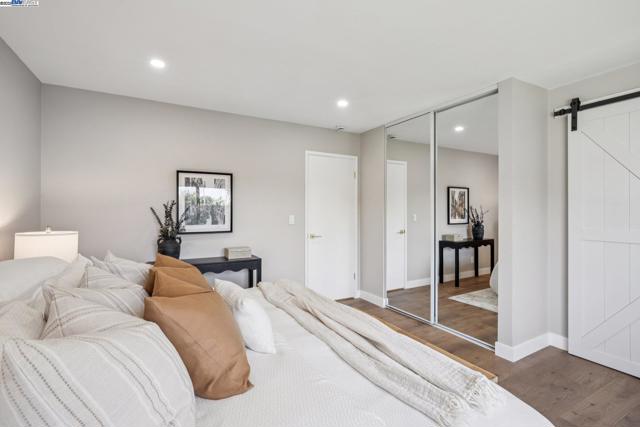 34709 Clover St, Union City CA: https://media.crmls.org/mediaz/9f964d54-d6a6-4d81-bf8f-d12c98d87eb2.jpg
