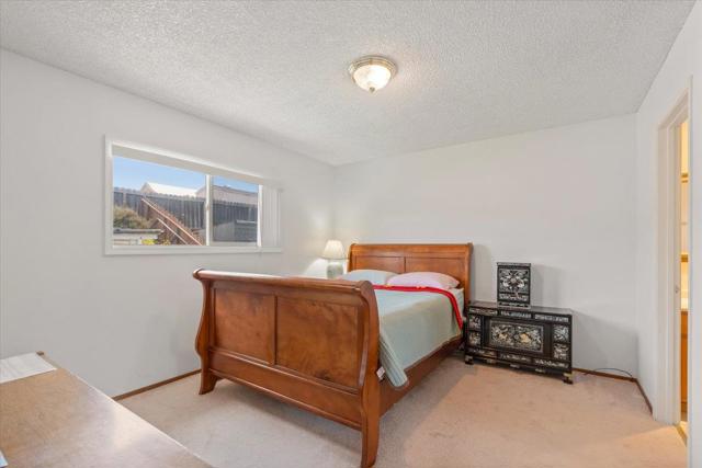 137 Silverwood Place, Marina CA: https://media.crmls.org/mediaz/9f969cb0-812d-41e8-bf7e-a7f7bf854714.jpg