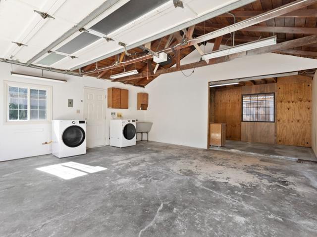 416 Upton Street, Redwood City CA: https://media.crmls.org/mediaz/9f96db31-84ec-4b78-b08d-dc51bebdca13.jpg