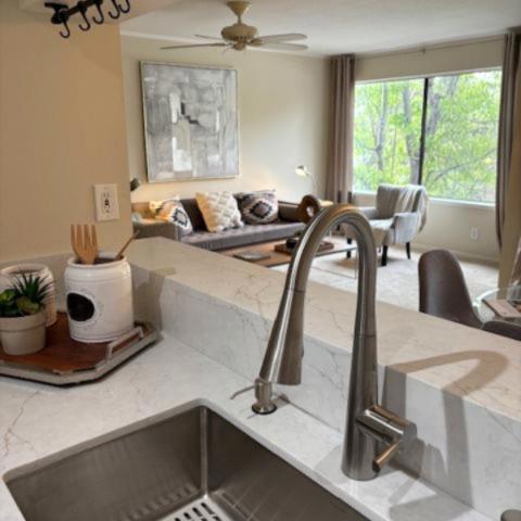 3295 La Mesa Drive, San Carlos CA: https://media.crmls.org/mediaz/9f97754e-fc13-47e1-a801-c17fdeb243c8.jpg