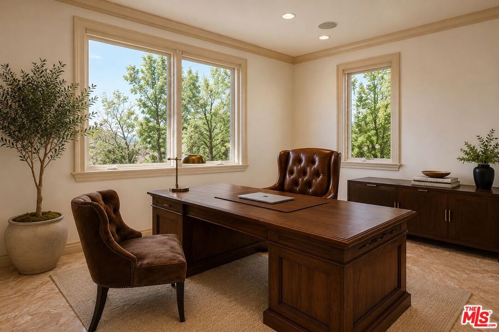 https://media.crmls.org/mediaz/9f979d70-39fa-475b-9d2e-8e34a2cee71c.jpg?preset=X-Large