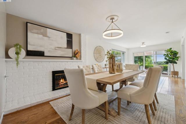 30113 Treeview St, Hayward CA: https://media.crmls.org/mediaz/9f97b725-3d90-40f7-811c-86b49a5de5a4.jpg