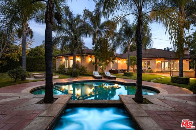 13845 Magnolia Boulevard, Sherman Oaks CA: https://media.crmls.org/mediaz/9f989d87-45a0-4c25-a27f-367fec70ed98.jpg