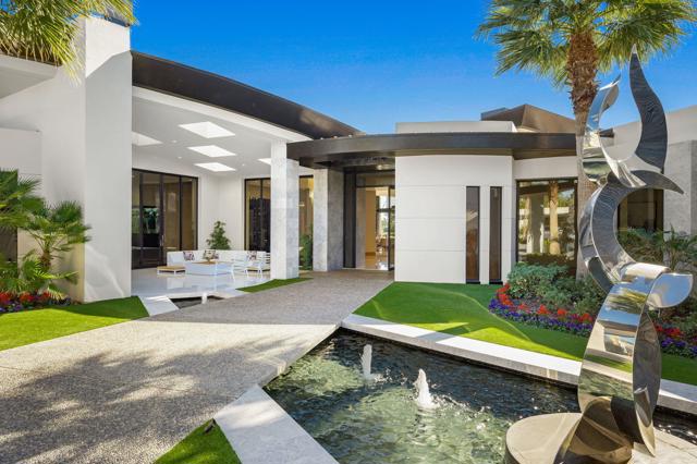 81105 Columbus Way, La Quinta CA: https://media.crmls.org/mediaz/9f9a1646-0ca3-4d07-89cf-91072379286c.jpg