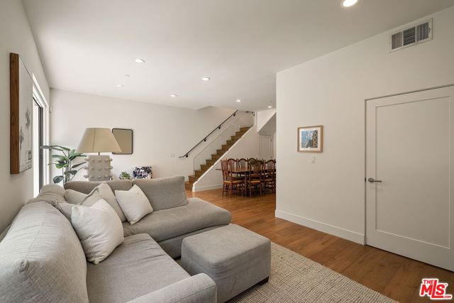 943 16th Street, 4 photo 8